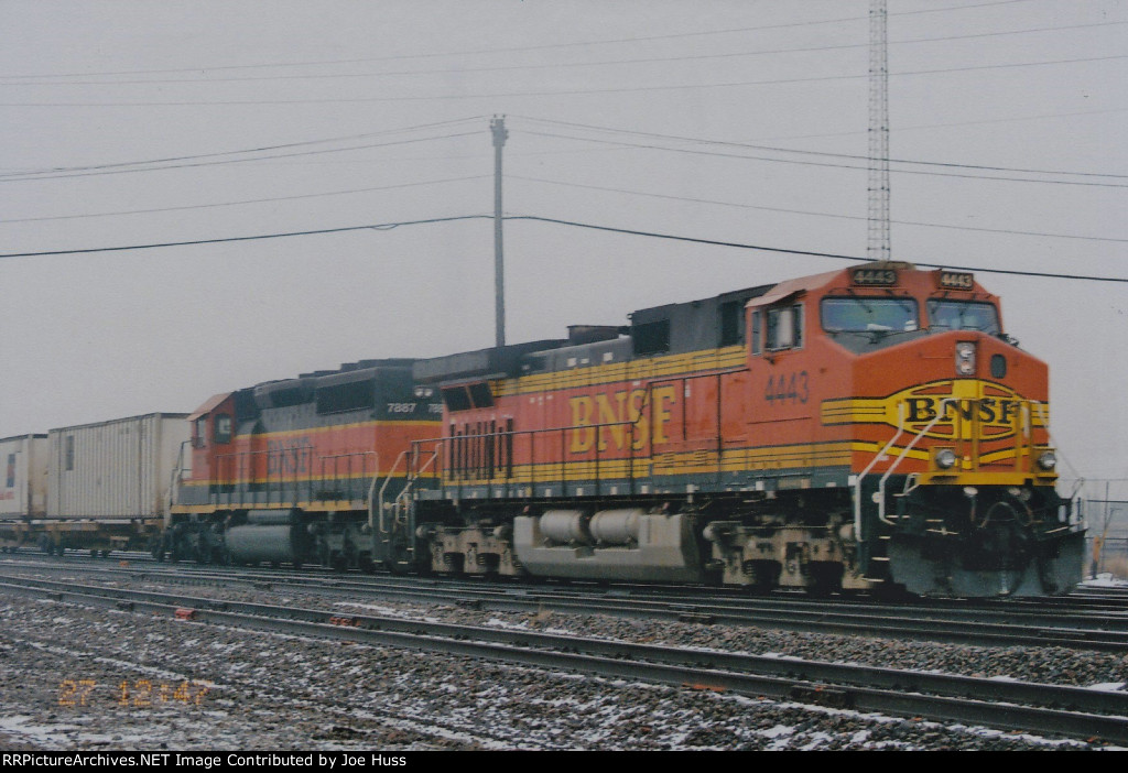 BNSF 4443 East